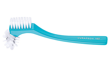 CURAPROX BDC SPAZZOLINO BREVETTATO PER DENTIERE 1 PEZZO COLORE AZZURRO - Angeli Pharm